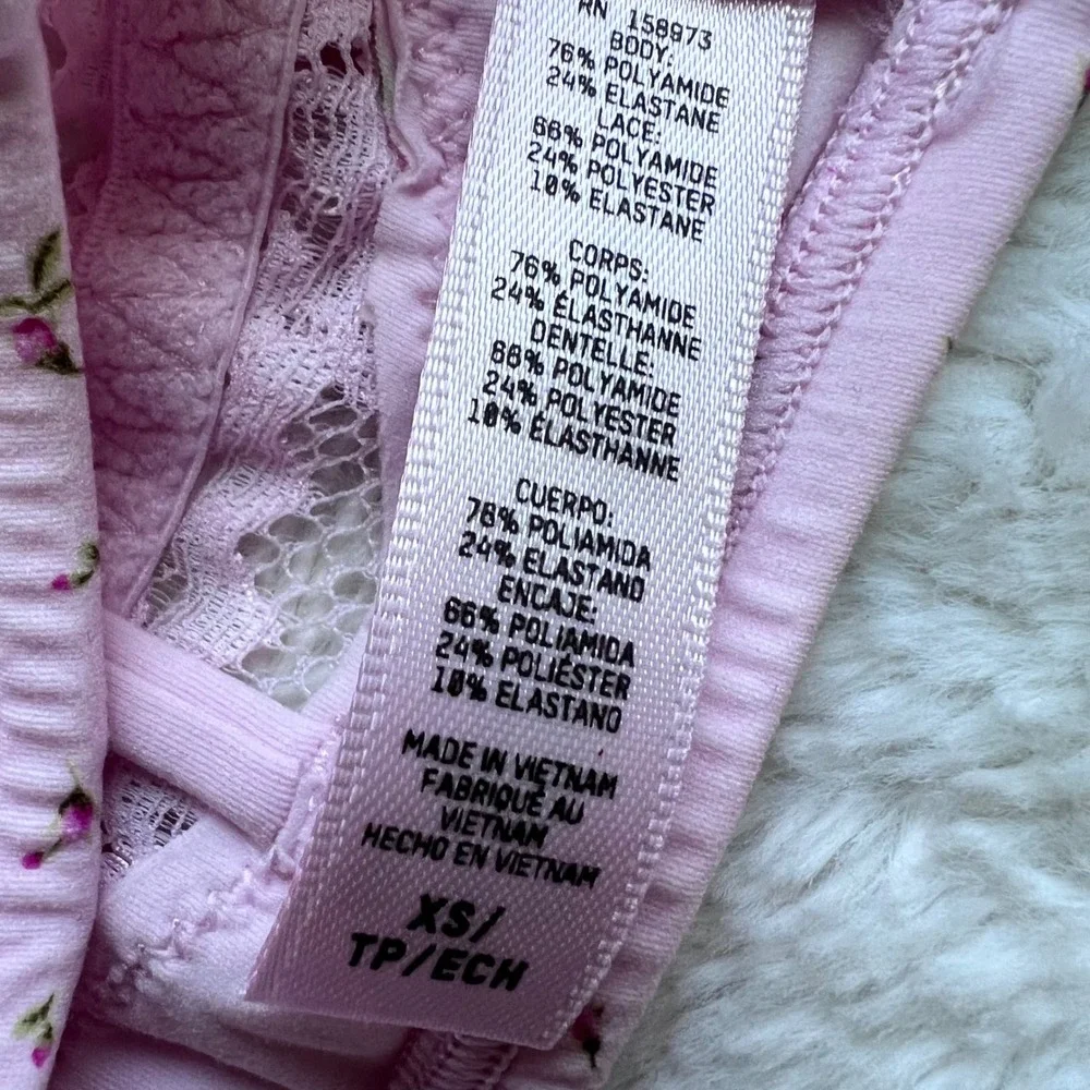 SKIMS bralette features